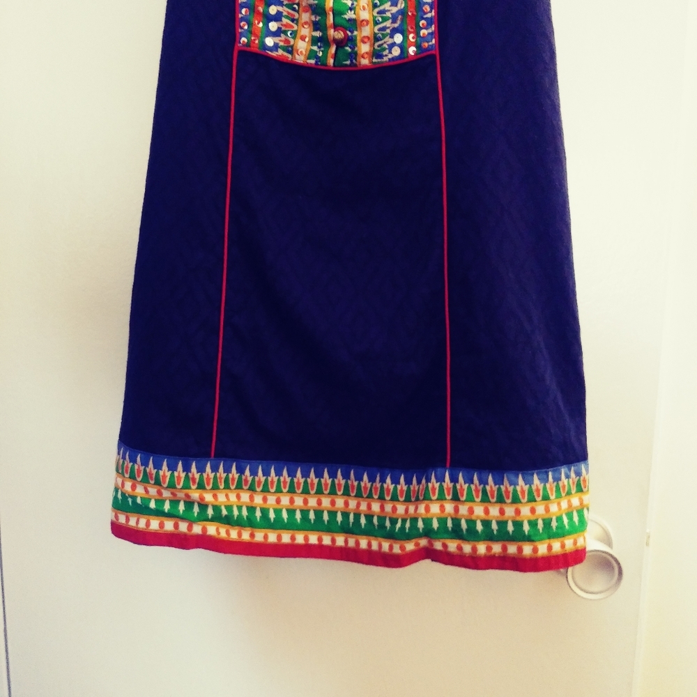 Nice Navy Blue Dress with Gorgeous Detail, Size M - Picture 4 of 9